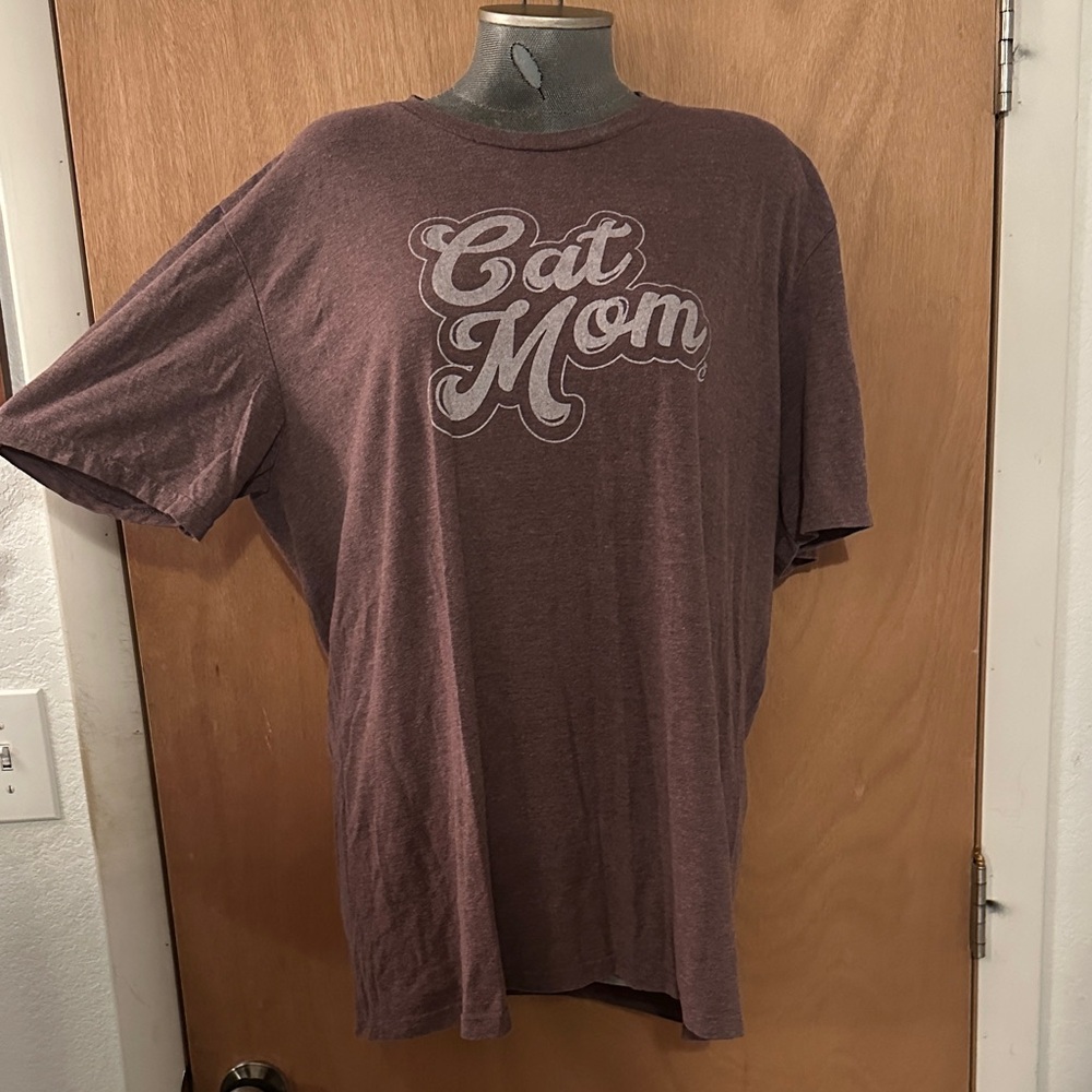 District Cat Mom Graphic Tee - Maroon